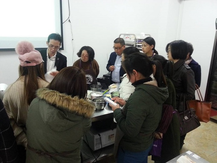 市总工会副主席盛惠敏调研职业技能培训学校.jpg