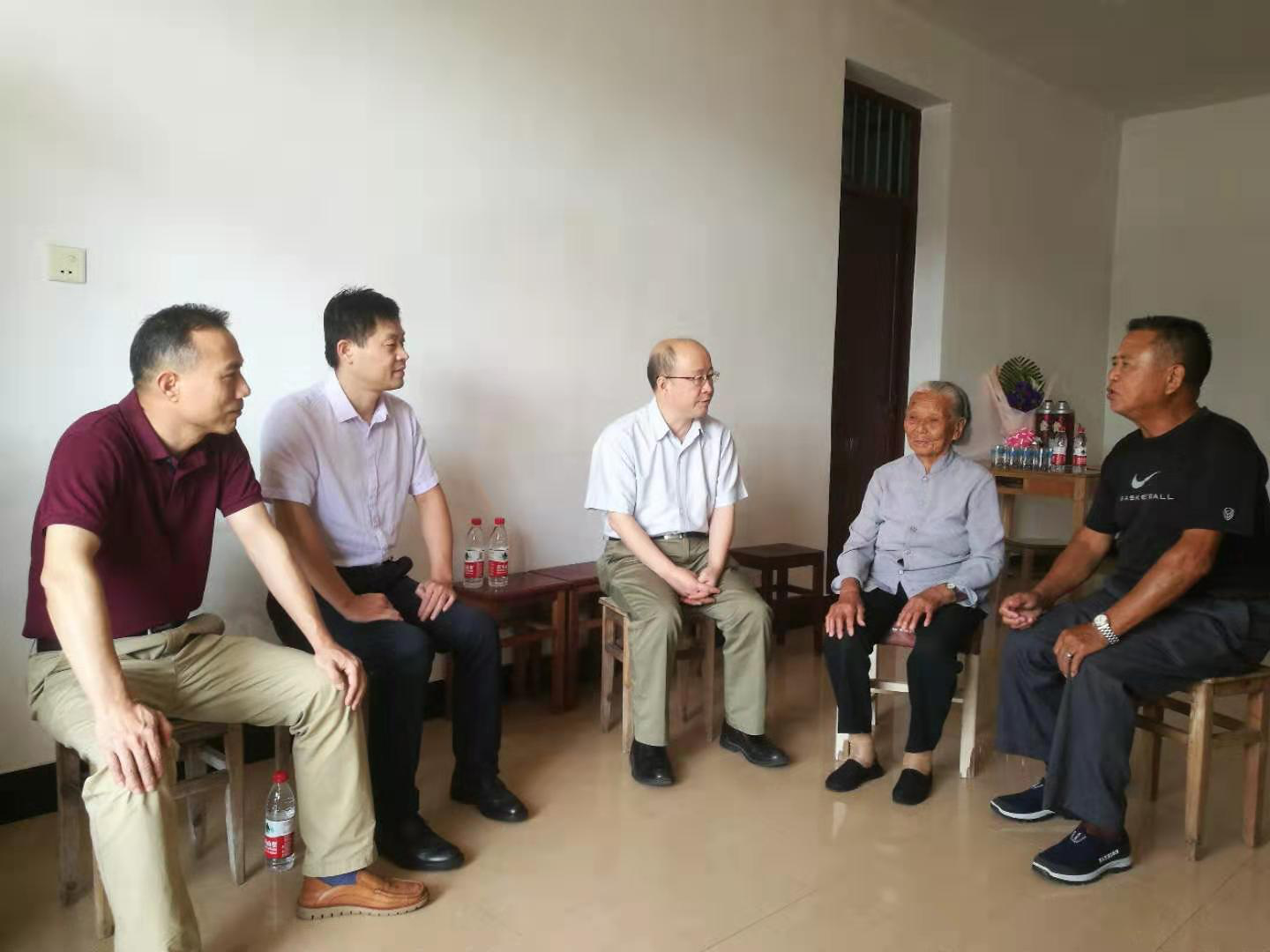 任杏莲母子2.png